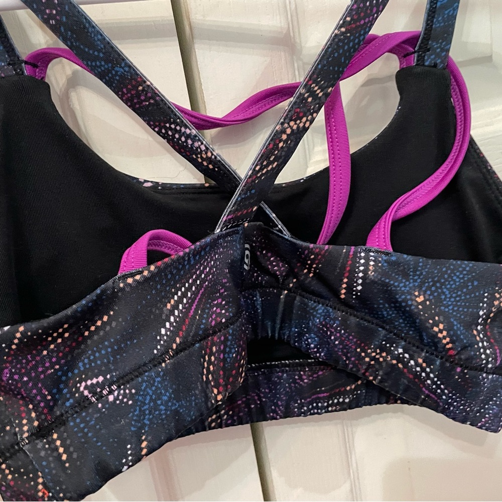 It a cute work out top